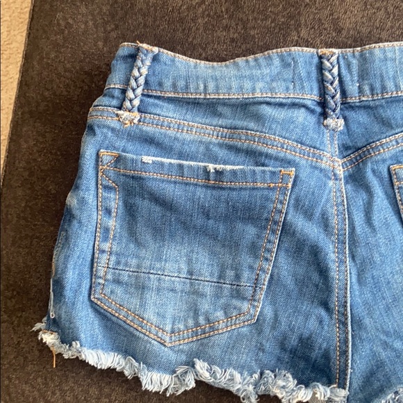 Kendall and Kylie denim shorts - Picture 3 of 3